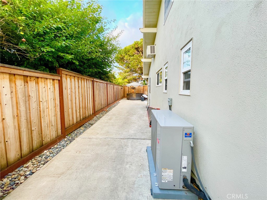 MLS #OC25138395 img 22