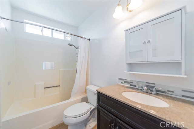 Detail Gallery Image 20 of 29 For 2600 Avenida Del #F201,  Corona,  CA 92882 - 2 Beds | 2 Baths