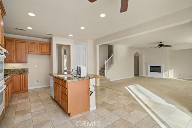 Detail Gallery Image 18 of 63 For 13761 Dellbrook St, Corona,  CA 92880 - 6 Beds | 4 Baths