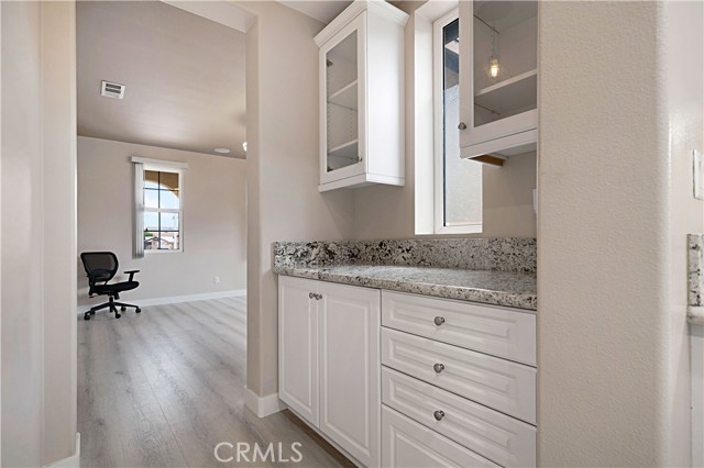 Detail Gallery Image 10 of 49 For 30177 Beeswing Cir, Menifee,  CA 92584 - 5 Beds | 4 Baths