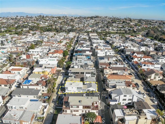 230 30th Street, Hermosa Beach, California 90254, 5 Bedrooms Bedrooms, ,3 BathroomsBathrooms,Residential,Sold,30th,SB22001152