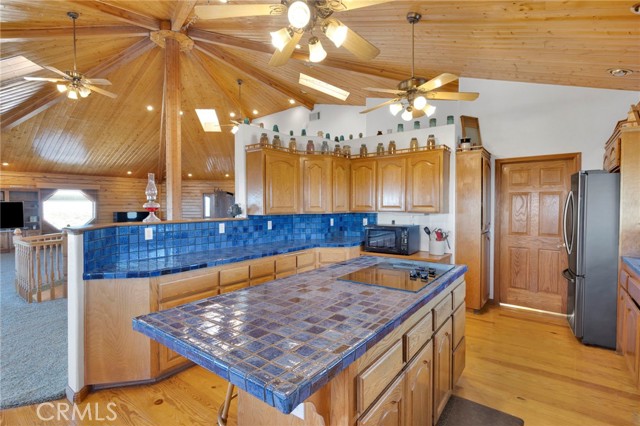 Detail Gallery Image 26 of 42 For 10328 El Centro, Oak Hills,  CA 92344 - 5 Beds | 4 Baths