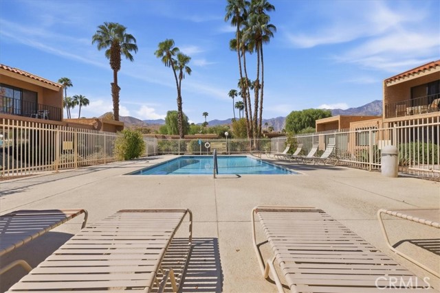 5798 Los Coyotes Drive, Palm Springs, CA 92264