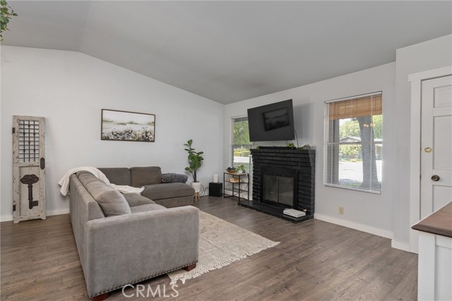 Detail Gallery Image 6 of 48 For 465 Waterford Dr, Chico,  CA 95973 - 5 Beds | 3 Baths