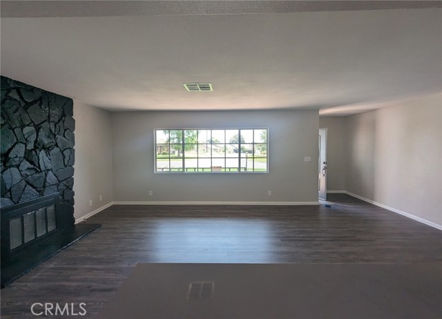Detail Gallery Image 4 of 26 For 1238 2nd Pl, Calimesa,  CA 92320 - 4 Beds | 2 Baths
