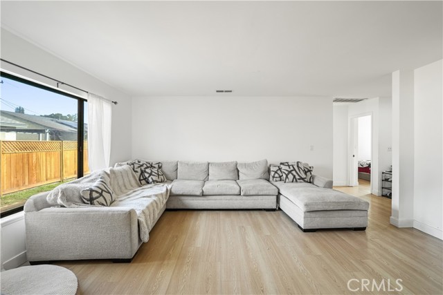 Detail Gallery Image 10 of 20 For 30257 Trellis Rd, Val Verde,  CA 91384 - 3 Beds | 2 Baths