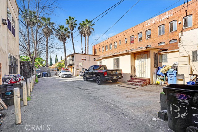 Detail Gallery Image 4 of 8 For 1321 Fedora, Los Angeles,  CA 90006 - – Beds | – Baths