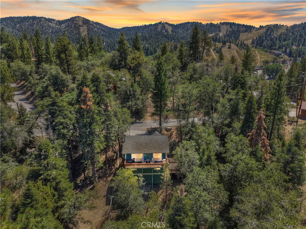 https://media.crmls.org/medias/4ec60ba3-9410-42cf-bb4a-80e7234a004e.jpg?preset=X-Large
