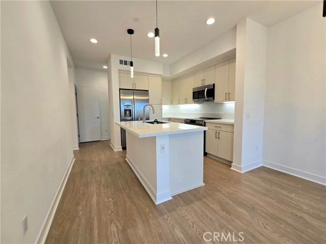 Detail Gallery Image 16 of 26 For 18 E Sunset, Long Beach,  CA 90805 - 3 Beds | 3 Baths