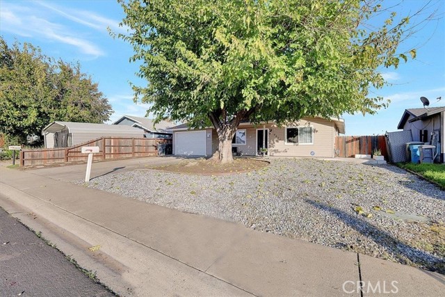 Detail Gallery Image 4 of 32 For 4429 Martel Dr, Olivehurst,  CA 95961 - 3 Beds | 2 Baths