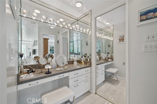 Detail Gallery Image 9 of 53 For 4420 Conchita, Tarzana,  CA 91356 - 4 Beds | 3 Baths