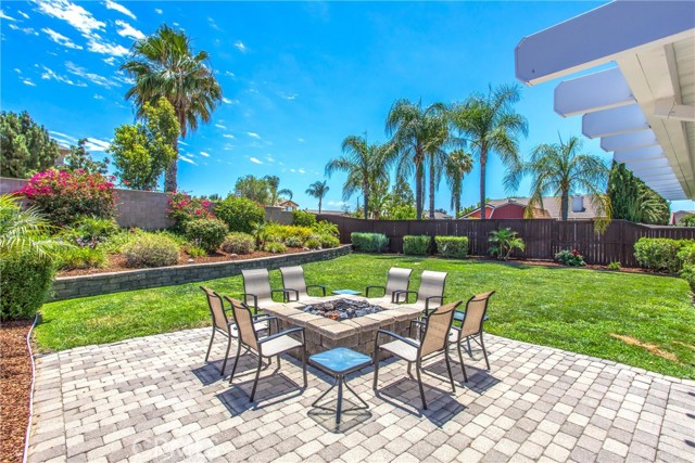 7471 Windrose Drive, Highland CA: https://media.crmls.org/medias/4ec73ec1-7b9c-4bae-942a-84297e8faec1.jpg