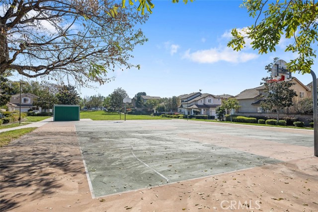 Detail Gallery Image 41 of 43 For 1868 Day Lily Ln, Simi Valley,  CA 93065 - 3 Beds | 2/1 Baths