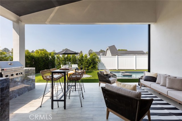 Detail Gallery Image 7 of 54 For 11659 La Maida St, Valley Village,  CA 91601 - 4 Beds | 4/1 Baths