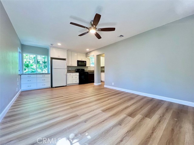 Detail Gallery Image 3 of 11 For 835 E Howard St, Pasadena,  CA 91104 - 2 Beds | 1 Baths