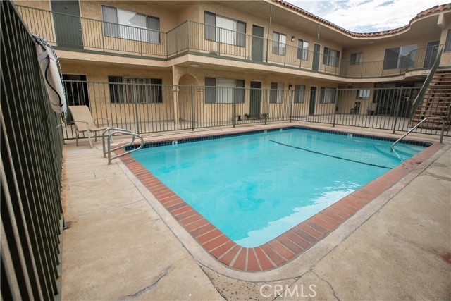 Detail Gallery Image 5 of 20 For 4015 W 137th St #220,  Hawthorne,  CA 90250 - 1 Beds | 1 Baths