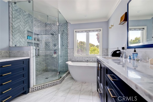 2615 Valley Drive, Manhattan Beach, California 90266, 5 Bedrooms Bedrooms, ,4 BathroomsBathrooms,Residential,Sold,Valley,SB22170134