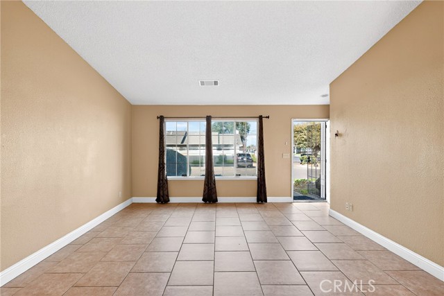 Detail Gallery Image 4 of 23 For 1754 Merced, Merced,  CA 95341 - 2 Beds | 2 Baths