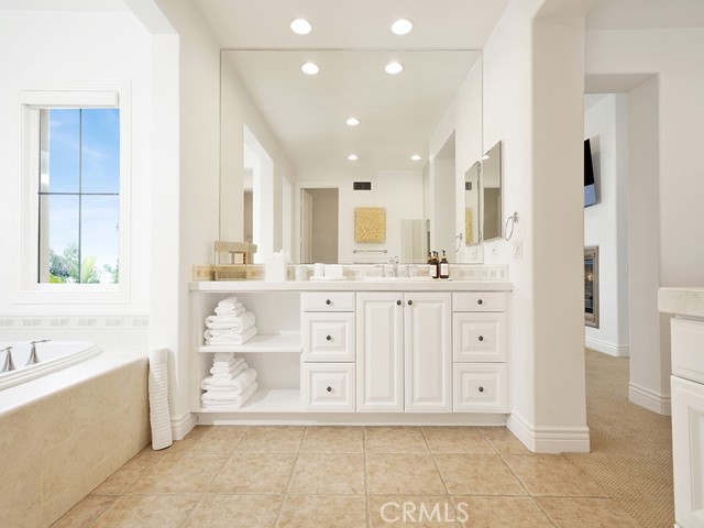 Detail Gallery Image 11 of 36 For 8 Almanzora, Newport Coast,  CA 92657 - 4 Beds | 4/1 Baths