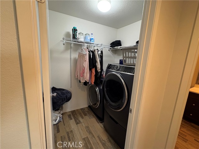 7015 Sweetleaf Drive, Fontana CA: https://media.crmls.org/medias/4ecb64b9-b44e-4d69-83f1-a2781d5b7411.jpg