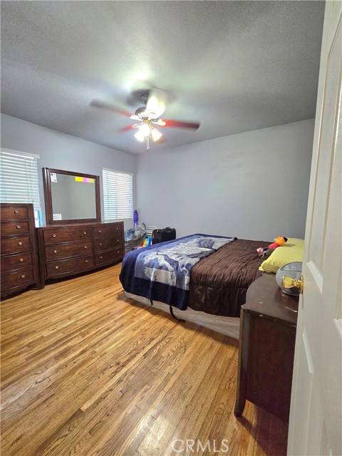 Detail Gallery Image 19 of 51 For 14023 Hubbard St, Sylmar,  CA 91342 - 7 Beds | 4 Baths