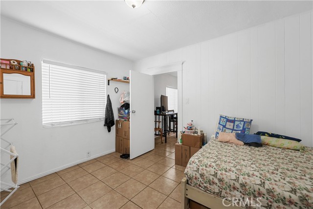 1220 W 92nd Street, Los Angeles CA: https://media.crmls.org/medias/4ecbc808-9917-4aa6-be6b-fa06e221eb66.jpg