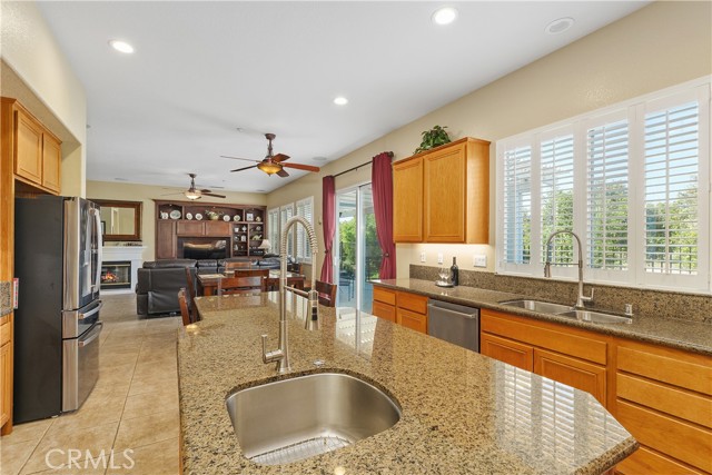 Detail Gallery Image 15 of 39 For 1195 Pamplona, Riverside,  CA 92508 - 4 Beds | 3/1 Baths