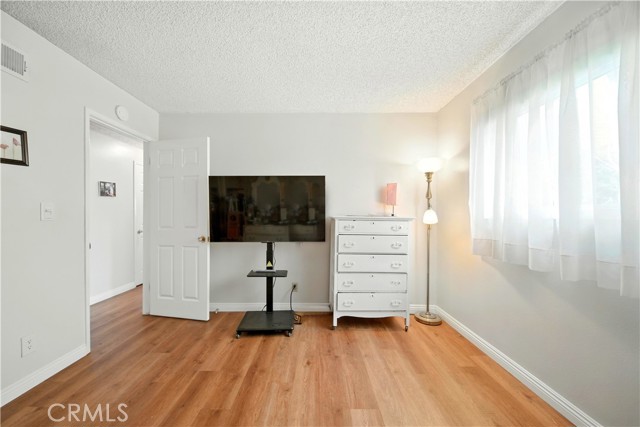 11811 La Serna Drive, Whittier CA: https://media.crmls.org/medias/4ecc712e-f88b-413a-b5e7-385684a76a02.jpg