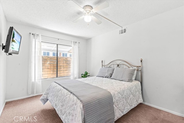 Detail Gallery Image 16 of 44 For 25252 Calero Avenue, Laguna Hills,  CA 92653 - 4 Beds | 3 Baths