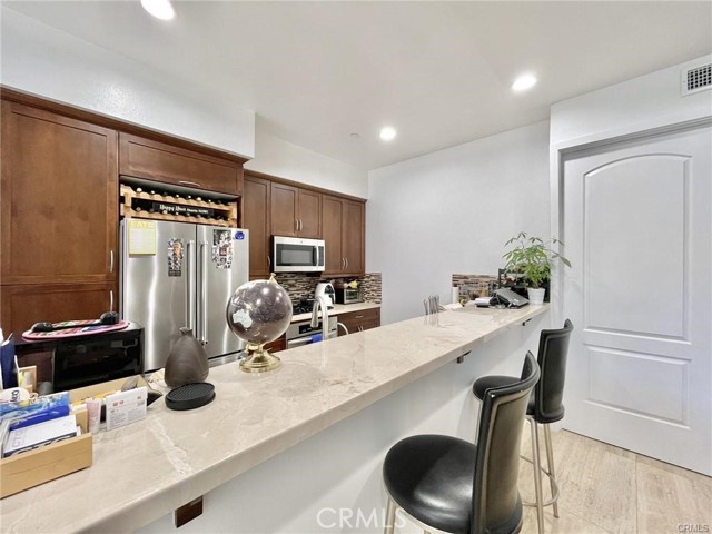 Detail Gallery Image 9 of 22 For 395 E 4th St #7,  Long Beach,  CA 90802 - 1 Beds | 1 Baths