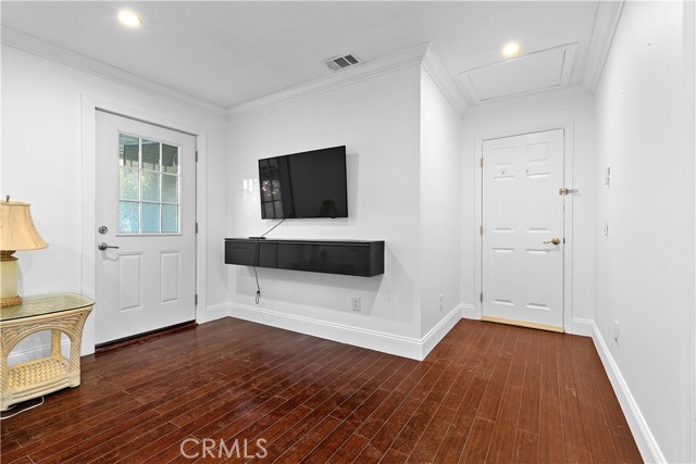 Detail Gallery Image 7 of 9 For 11131 Mac Murray St, Garden Grove,  CA 92841 - 6 Beds | 6 Baths