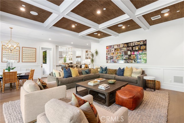 4164 Sunnyslope Avenue, Sherman Oaks CA: https://media.crmls.org/medias/4ecd4ff6-1bab-42ef-a25e-3ec1749f18f2.jpg