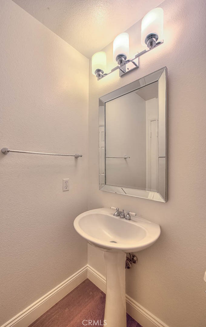 https://media.crmls.org/medias/4ecda779-a04e-4635-b898-6cca161e0de1.jpg?preset=X-Large