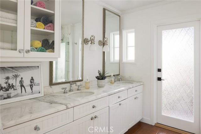 265 Myrtle Street, Laguna Beach CA: https://media.crmls.org/medias/4ecdf847-dff7-4931-9e56-1201877f818f.jpg