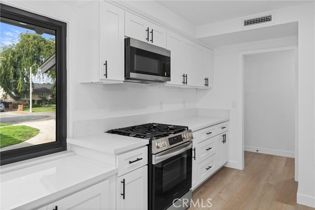 Detail Gallery Image 10 of 26 For 259 Freda Ave, Pomona,  CA 91767 - 4 Beds | 2 Baths
