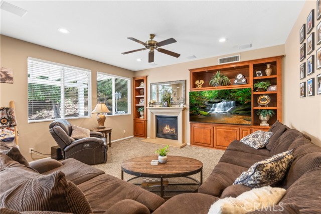 Detail Gallery Image 20 of 71 For 1357 Onyx Cir, Corona,  CA 92882 - 5 Beds | 4 Baths