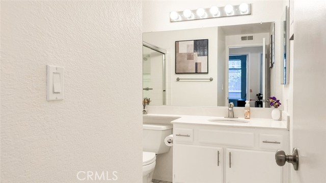 Detail Gallery Image 33 of 59 For 2563 Plaza Del Amo #204,  Torrance,  CA 90503 - 2 Beds | 2 Baths