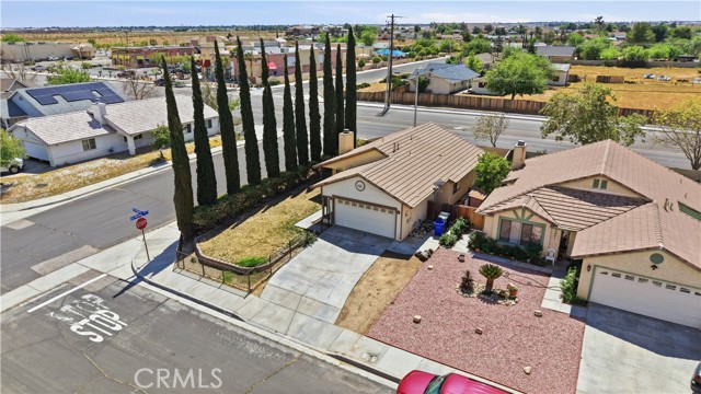 Detail Gallery Image 33 of 37 For 13645 Agate Way, Victorville,  CA 92392 - 3 Beds | 2 Baths
