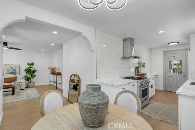 314 N Jackson Street, Santa Ana CA: https://media.crmls.org/medias/4ed03d48-7bbb-4250-a7d7-d28ae4b2539c.jpg