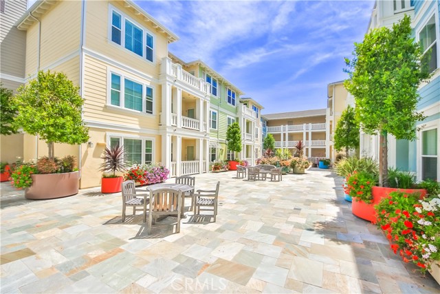 Detail Gallery Image 6 of 37 For 2367 Jefferson St #109,  Torrance,  CA 90501 - 2 Beds | 2 Baths