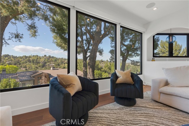 Image 14 of 75 For 4032 Rogen Drive