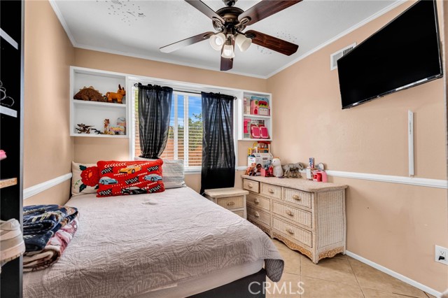 25790 Parada, Valencia CA: https://media.crmls.org/medias/4ed18a83-4423-4431-bb19-09b61dd57774.jpg