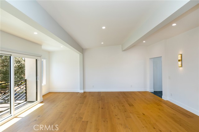 4651 Los Patos Avenue, Huntington Beach CA: https://media.crmls.org/medias/4ed1afc0-716f-439a-9660-99b072742bac.jpg