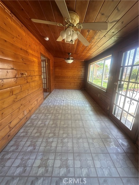 11612 Adonis Avenue, Norwalk CA: https://media.crmls.org/medias/4ed2077c-dfda-4161-9cee-161145e2dd54.jpg