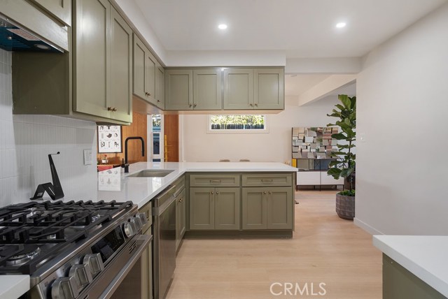 Detail Gallery Image 22 of 37 For 11623 S Dehn, Inglewood,  CA 90303 - 3 Beds | 2 Baths