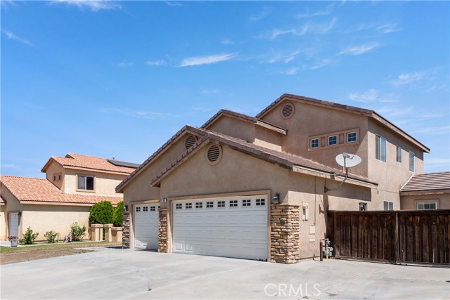 945 Newport Drive, San Jacinto CA: https://media.crmls.org/medias/4ed2aa36-b4c3-431a-ba4a-65d0ffe96bc6.jpg