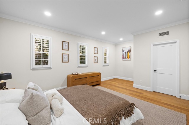 Image 44 of 74 For 15 Vernon  