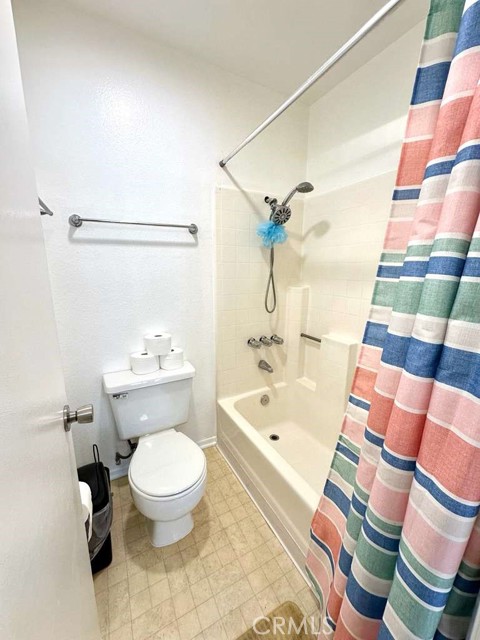 Detail Gallery Image 6 of 12 For 2554 Olive, Palmdale,  CA 93550 - 2 Beds | 2 Baths