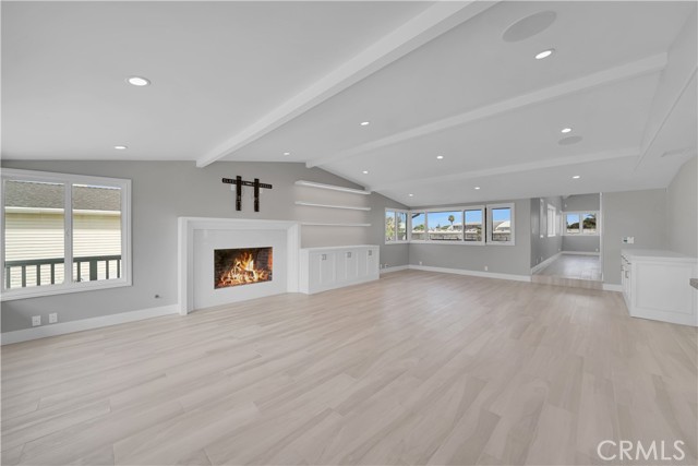 Detail Gallery Image 5 of 38 For 1717 Cliff Dr, Newport Beach,  CA 92663 - 4 Beds | 3/1 Baths