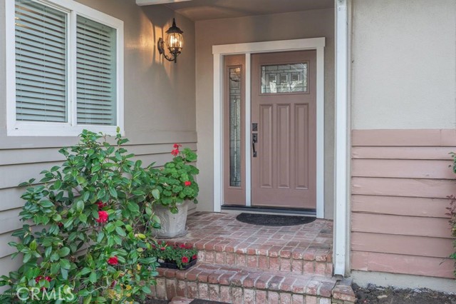 Detail Gallery Image 2 of 20 For 16264 Kalisher St, Granada Hills,  CA 91344 - 3 Beds | 2 Baths